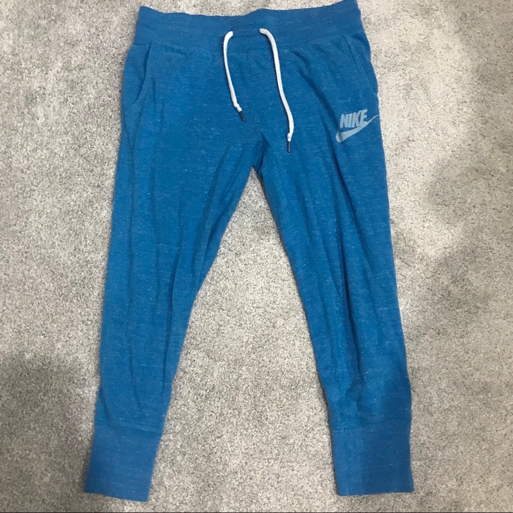 | Nike | Heather Turquoise Cropped Leggings Small